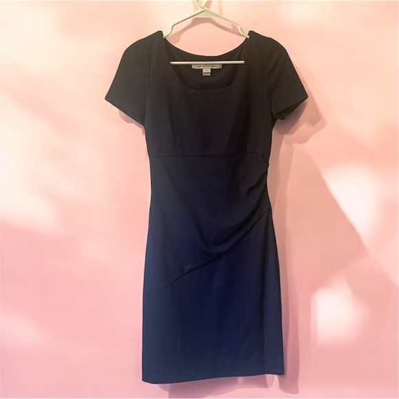 Diane Von Furstenberg Dresses & Skirts - Diane Von Furstenberg Bevina Ruched Sheath Dress - Size 2 (Navy)